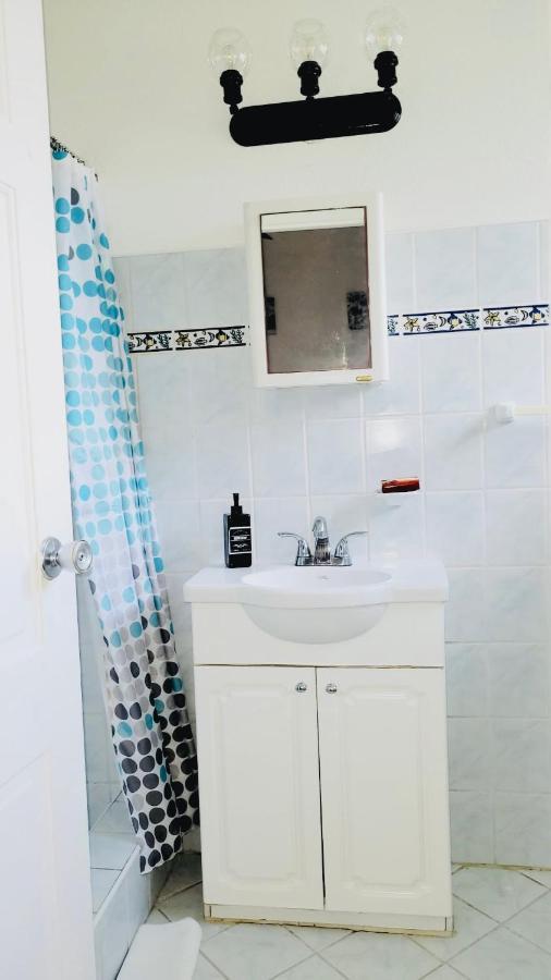 Sugalove Villa 30 Flamboyant Ave Saint James Ngoại thất bức ảnh