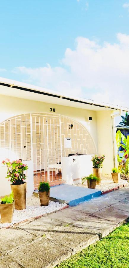 Sugalove Villa 30 Flamboyant Ave Saint James Ngoại thất bức ảnh