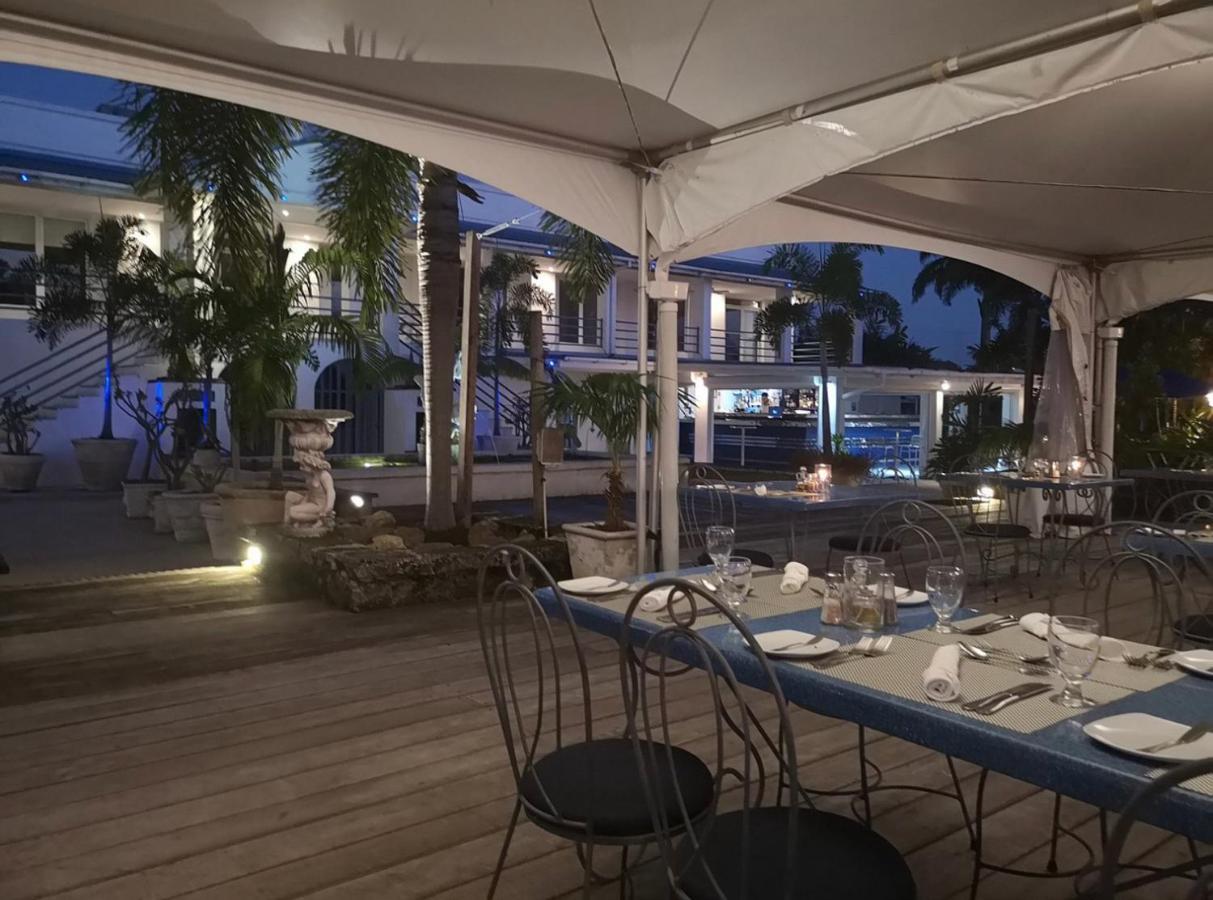 Sugalove Villa 30 Flamboyant Ave Saint James Ngoại thất bức ảnh